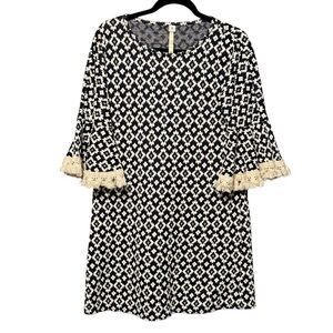 Uncle Frank Textured Bell Sleeve Tassel Detail Pul On Dress Size small